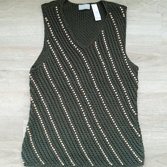 Liz Claiborne Green Knit Sweater Vest with Wooden Beads Size Large - Picture 9 of 10